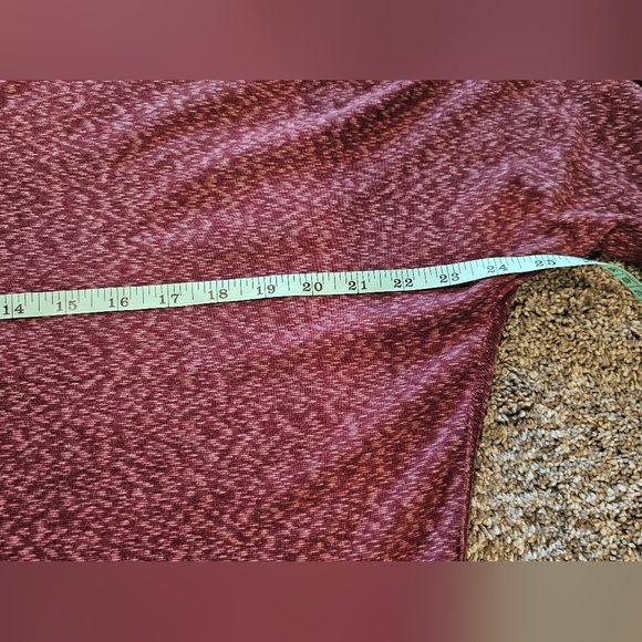 NWOT! All In Love Maroon 3 Snap Neck 3/4 Sleeve Vented Top- Medium - Picture 11 of 12